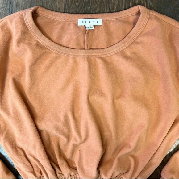 HYFVE brushed knot smocked crop top SZ MED - Picture 3 of 5